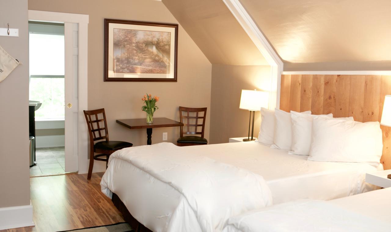 Inn At Kampfires Dummerston Center Екстериор снимка